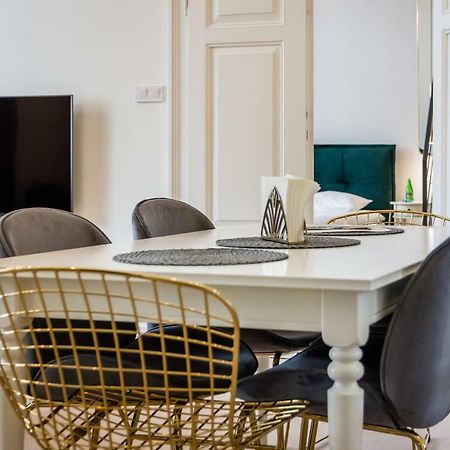 Apartament Deluxe Old Town Sw. Krzyza Wawelofts Cracovia Exterior foto