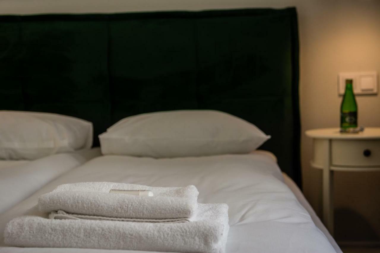 Apartament Deluxe Old Town Sw. Krzyza Wawelofts Cracovia Exterior foto