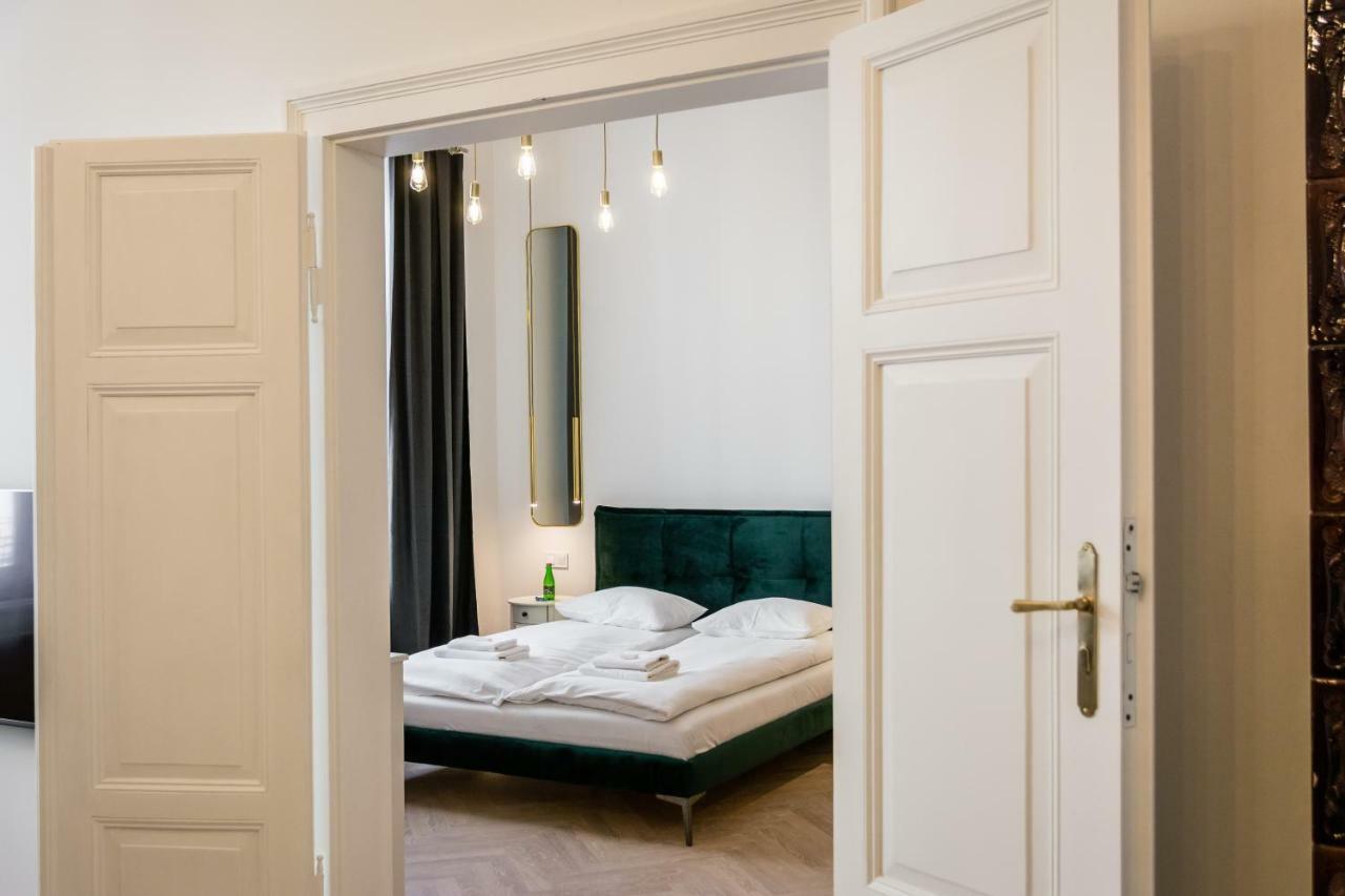 Apartament Deluxe Old Town Sw. Krzyza Wawelofts Cracovia Exterior foto