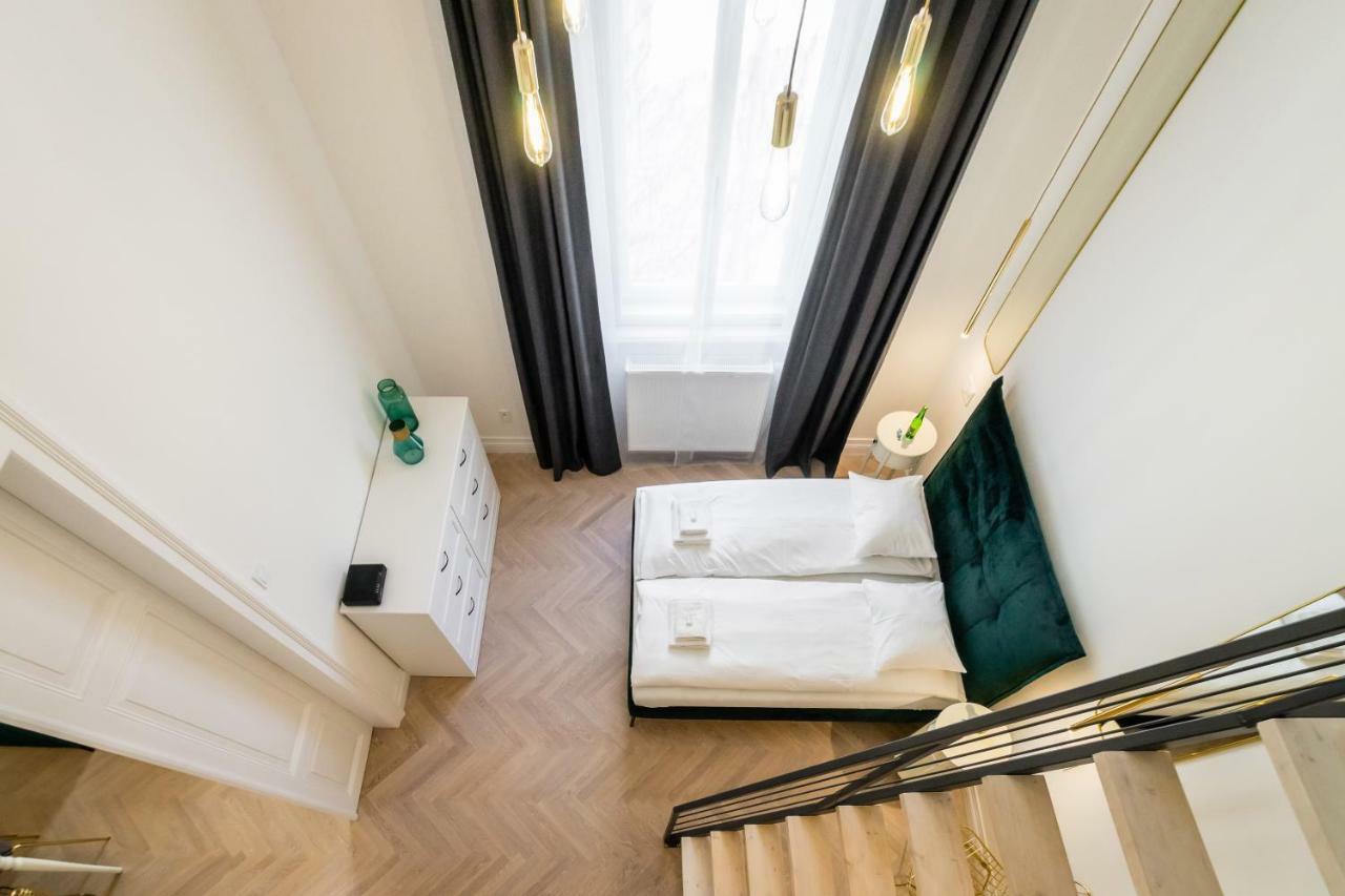 Apartament Deluxe Old Town Sw. Krzyza Wawelofts Cracovia Exterior foto