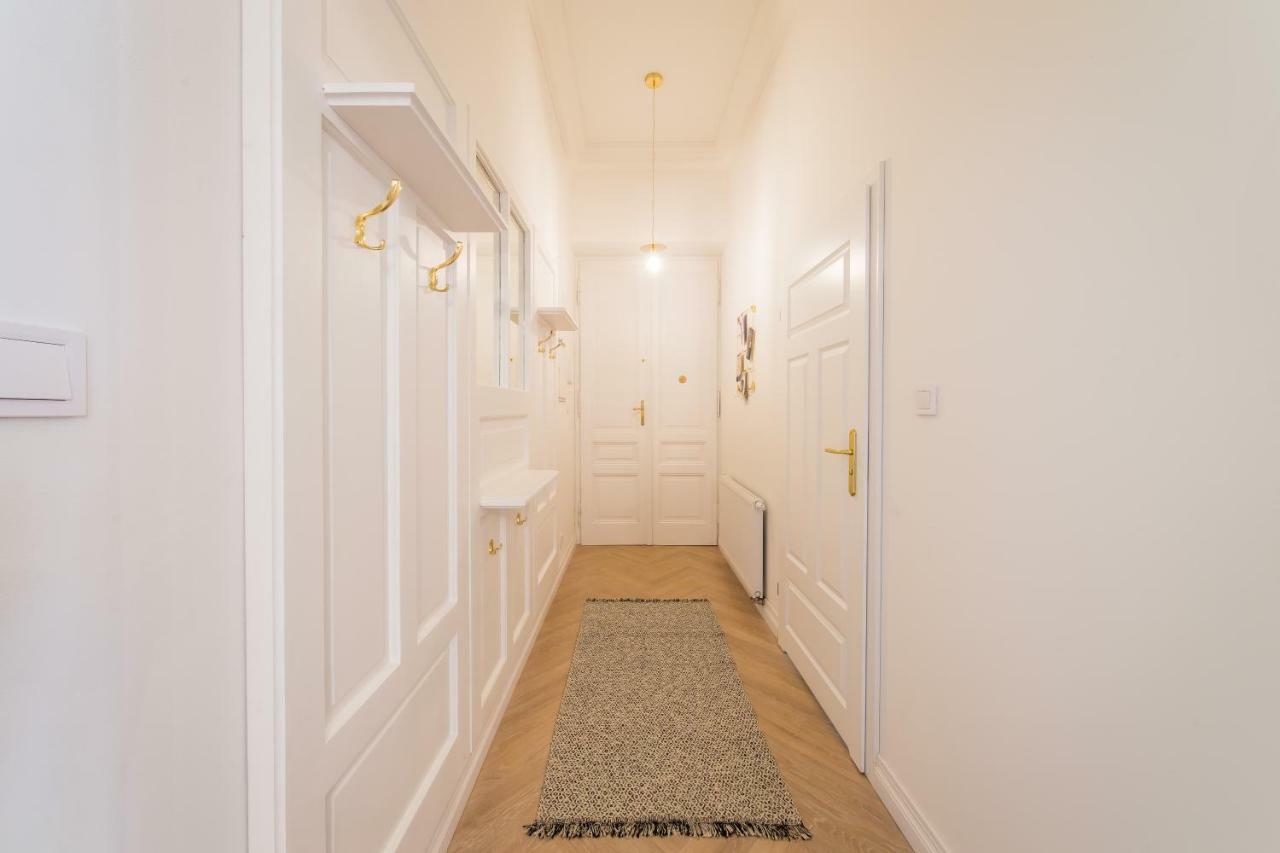 Apartament Deluxe Old Town Sw. Krzyza Wawelofts Cracovia Exterior foto