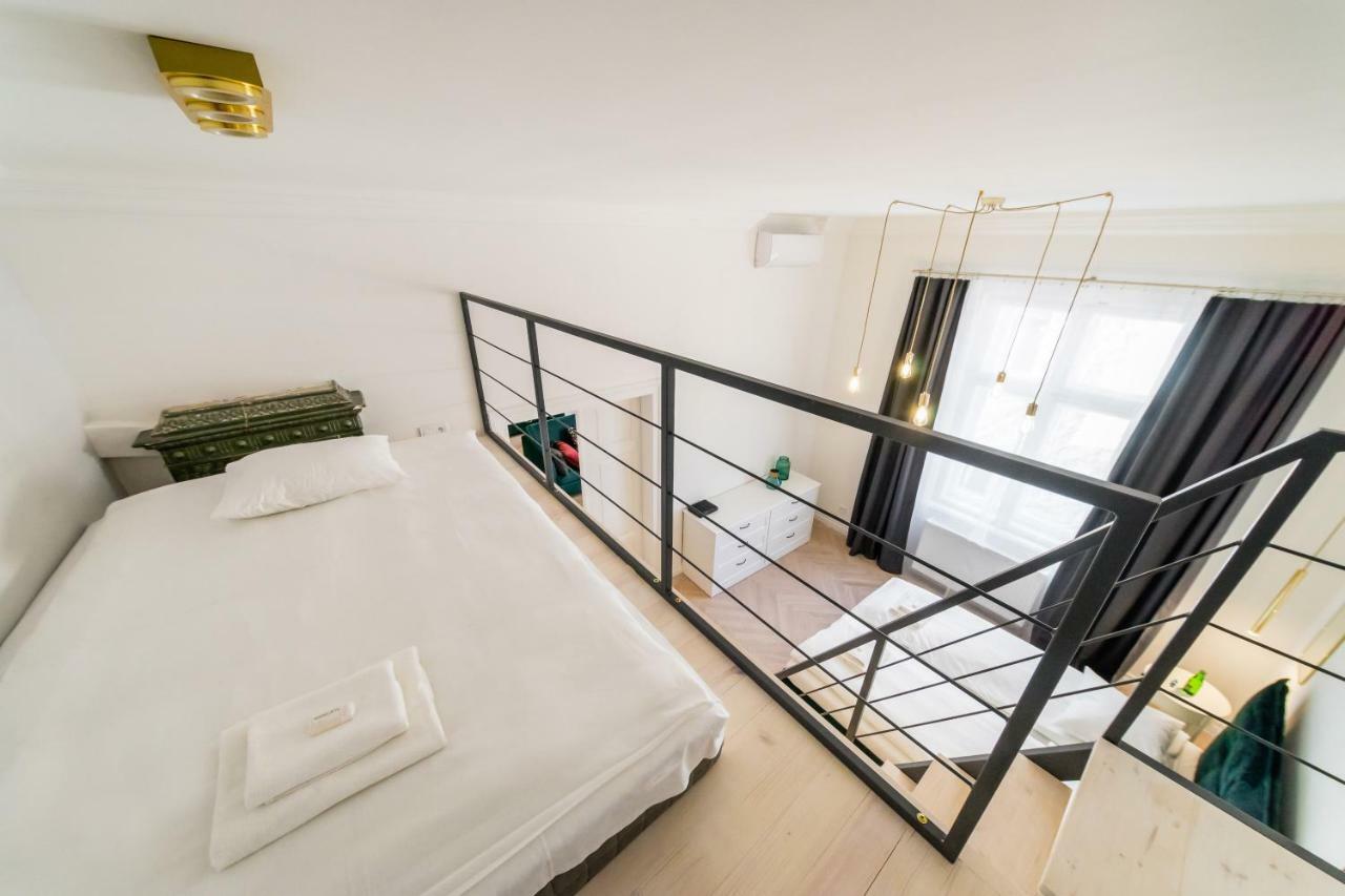 Apartament Deluxe Old Town Sw. Krzyza Wawelofts Cracovia Exterior foto